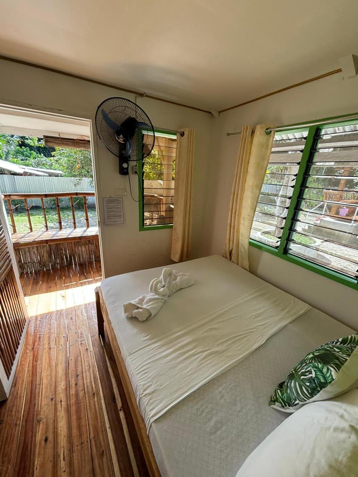 Bff Backpacker'S Inn Сан-Висенте Экстерьер фото